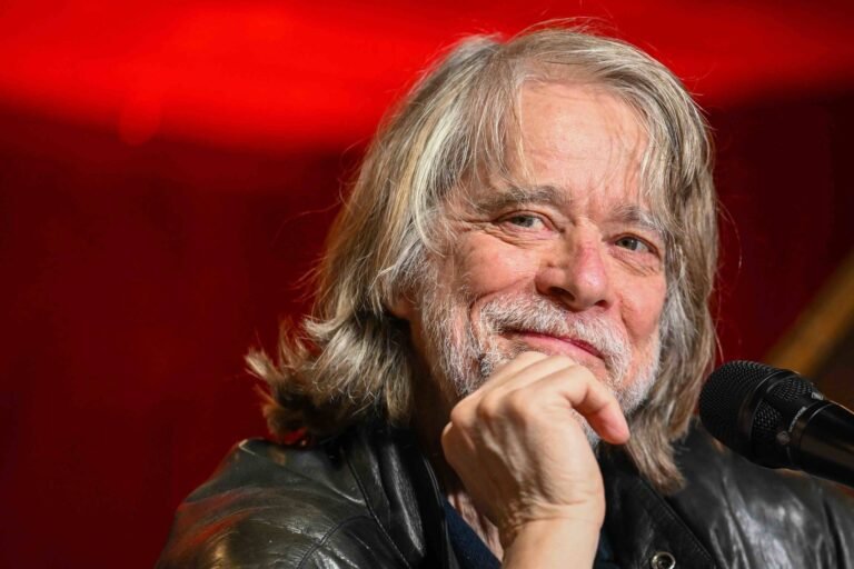 Helge Schneider Lebensgefährtin – Alles über das Privatleben des Kultkomikers Helge Schneider Lebensgefährtin – Alles über das Privatleben des Kultkomikers